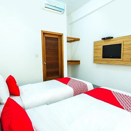 Oyo 2408 Bc Inn Mangsit Екстериор снимка